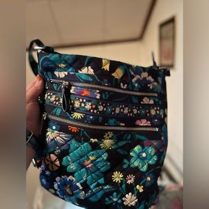 Vera bradley crossbody